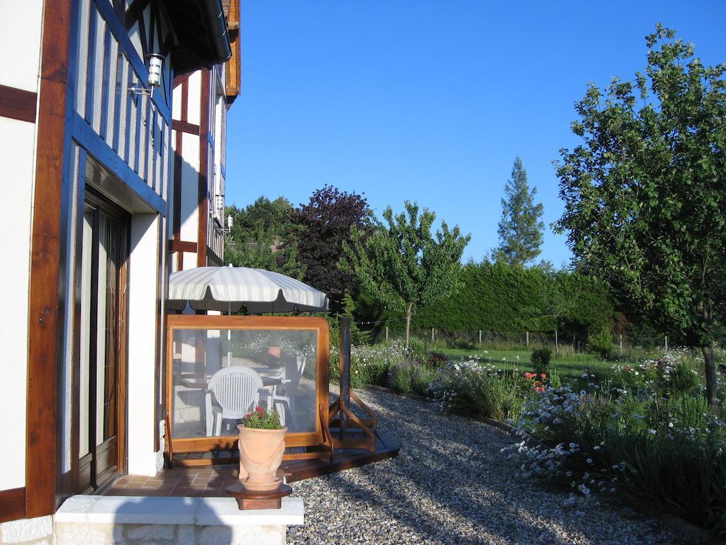 Le Mont D'Auge Bed & Breakfast Canapville  Eksteriør bilde